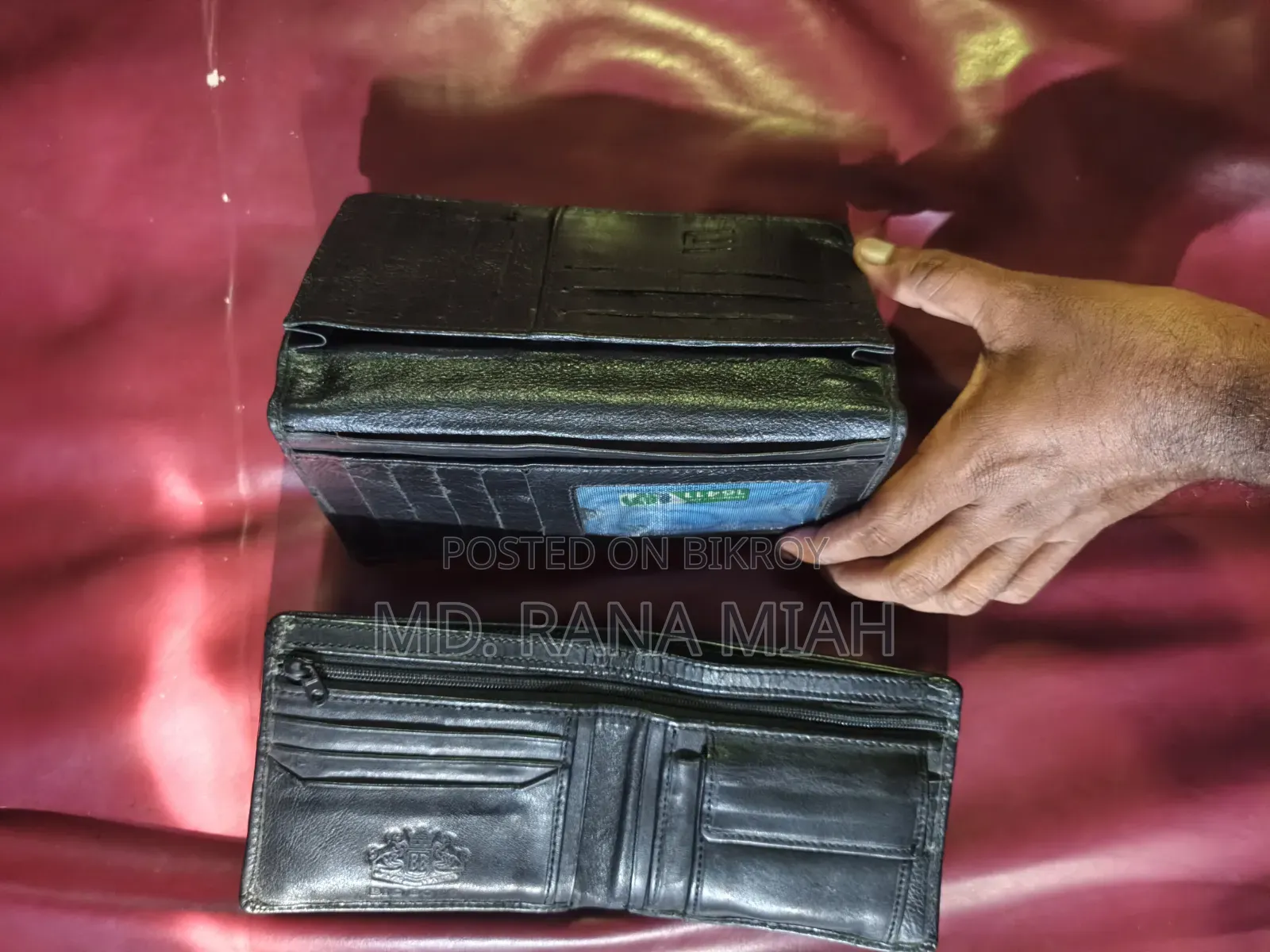 মানিব্যাগ (২ পিস) একটি নতুন আরেকটি দুই মাস ব্যবহৃত
