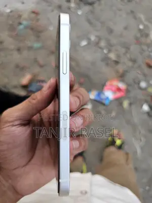 অ্যাপল আইফোন ১২ ১২৮ জিবি সাদা