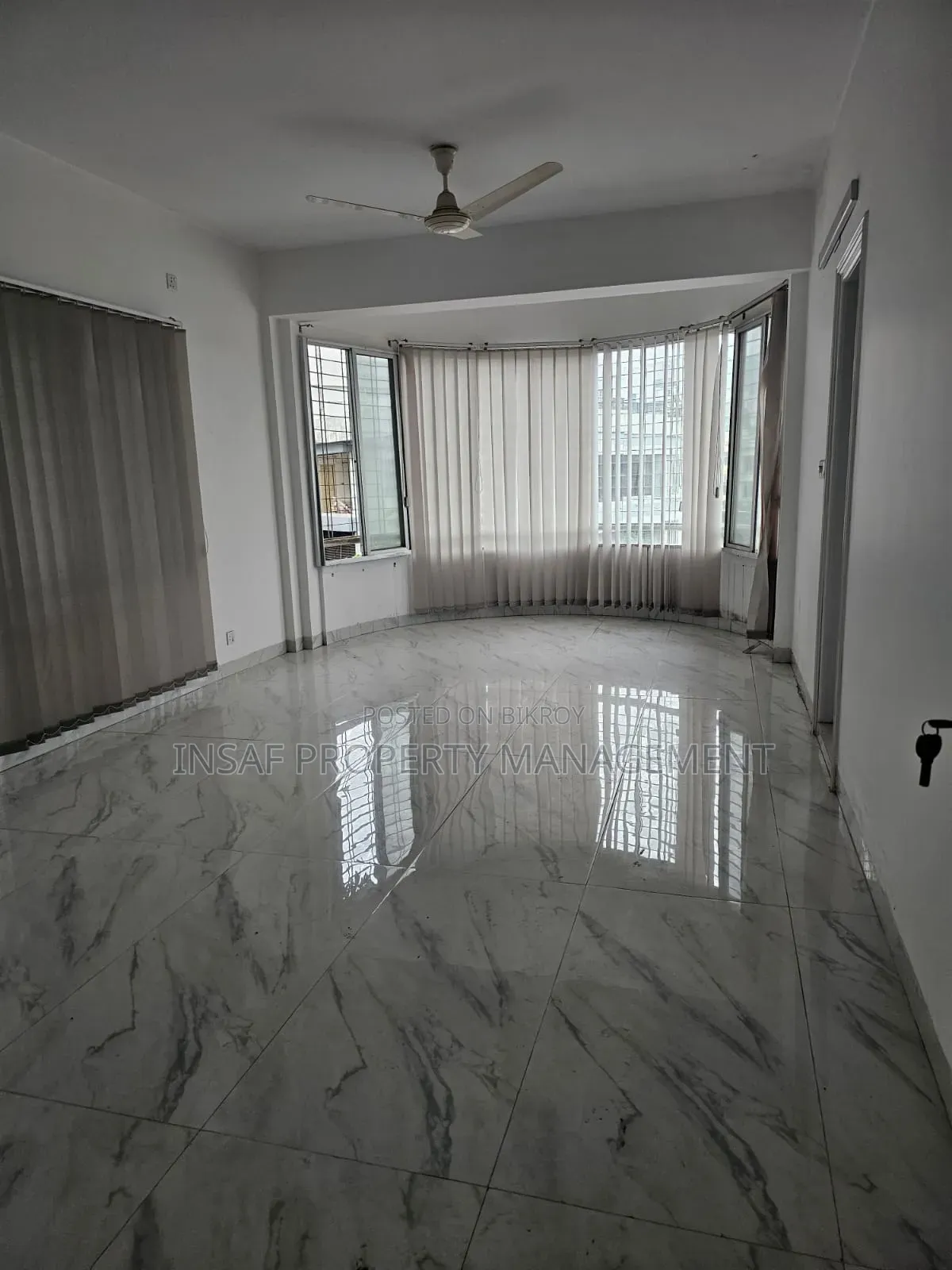2500 Sqft Office Space for Rent in Gulshan with Nice View