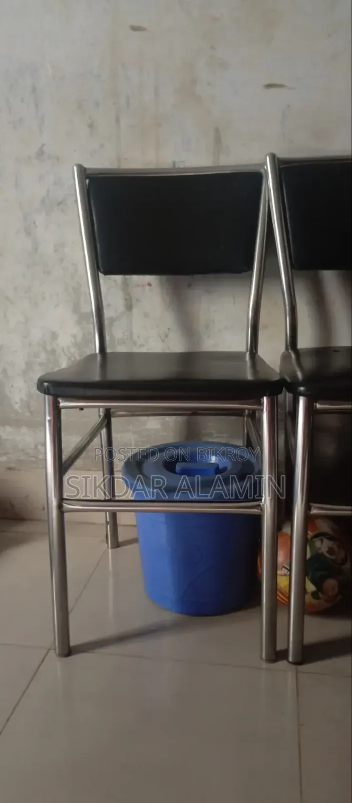 চেয়ার বিক্রি করা হবে