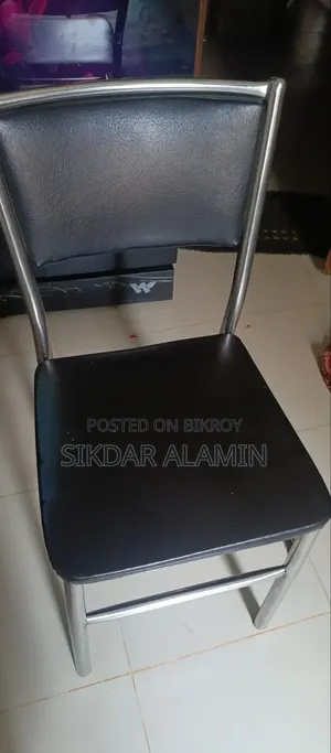 চেয়ার বিক্রি করা হবে