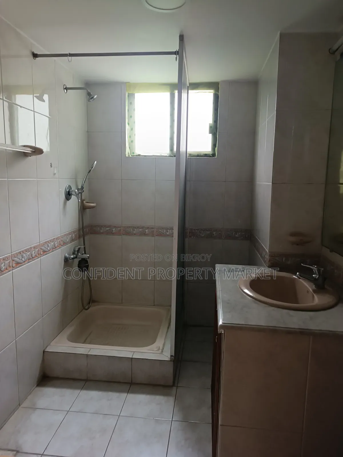Furnished 4-bedroom Apartment in Baridhara for Rent