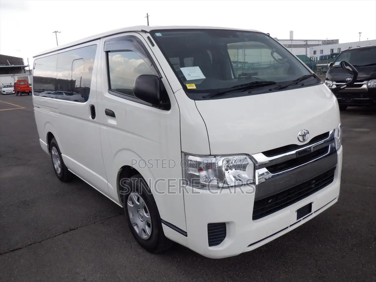 Toyota HiAce 2021 White