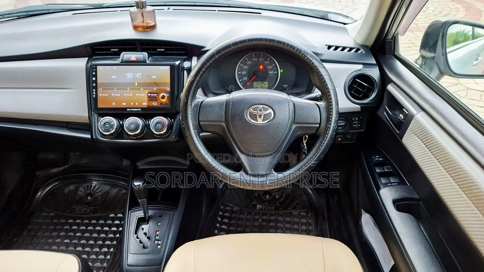 Toyota Axio 2013 Silver
