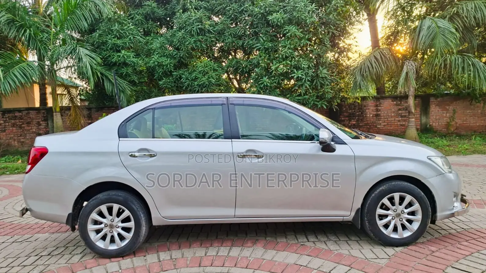 Toyota Axio 2013 Silver