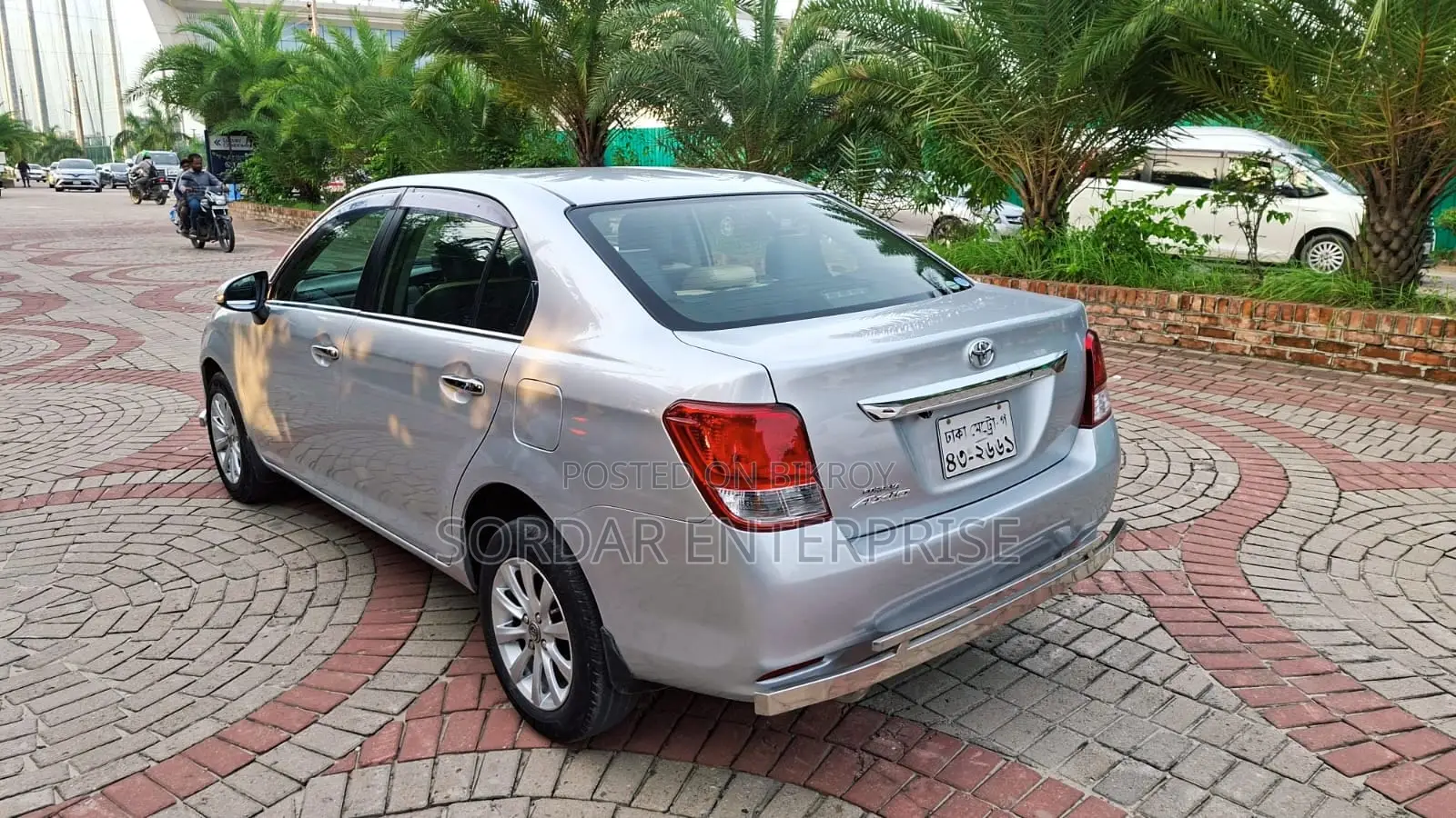 Toyota Axio 2013 Silver