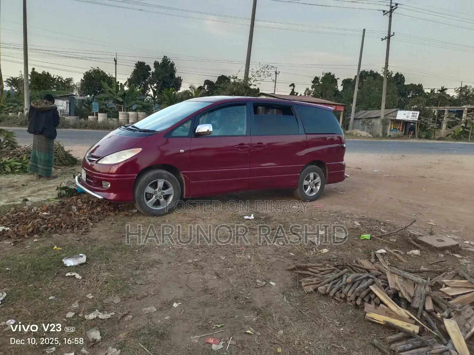 টয়োটা এস্টিমা ২০০১ রেড
