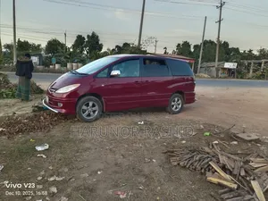 টয়োটা এস্টিমা ২০০১ রেড
