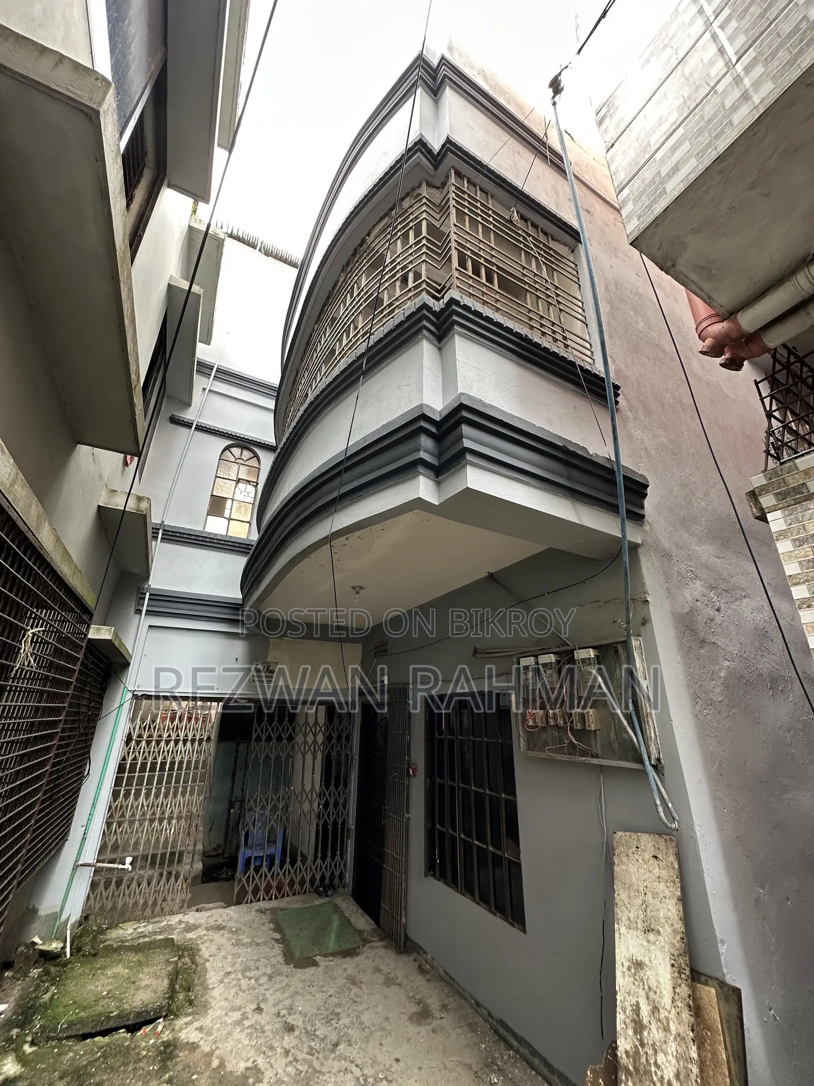 ৮ বেডরুমের বাড়ি, মাসুদ হাউস, কুমিল্লা সদর বিক্রয়ের জন্য