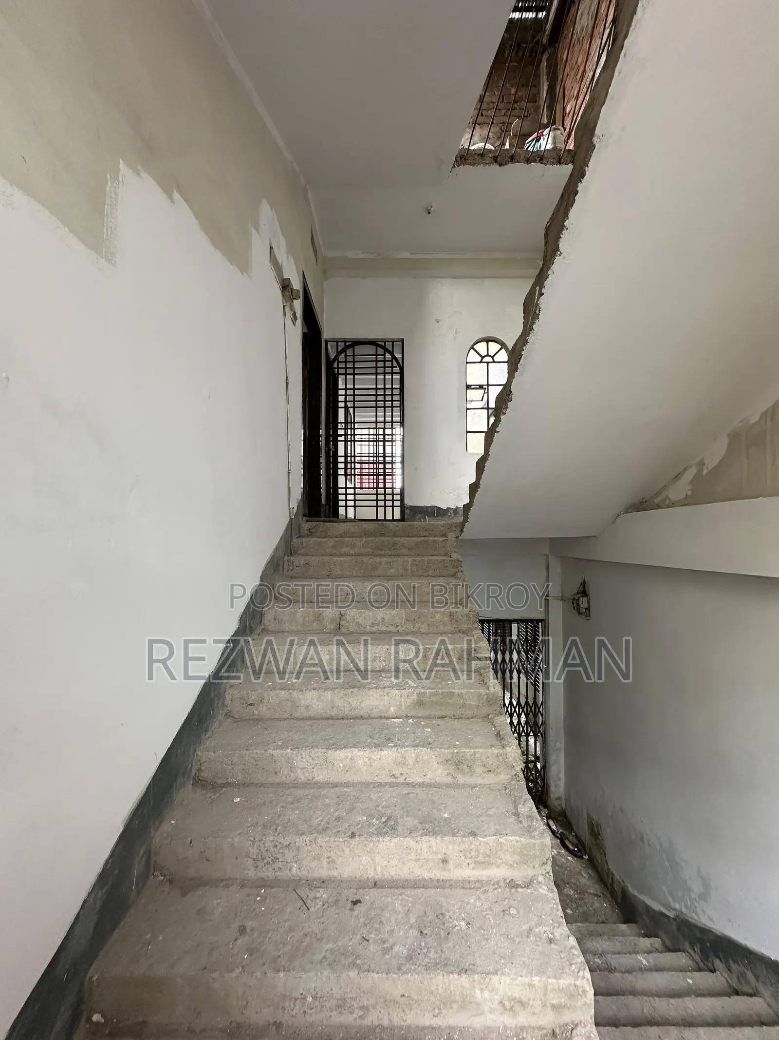 ৮ বেডরুমের বাড়ি, মাসুদ হাউস, কুমিল্লা সদর বিক্রয়ের জন্য