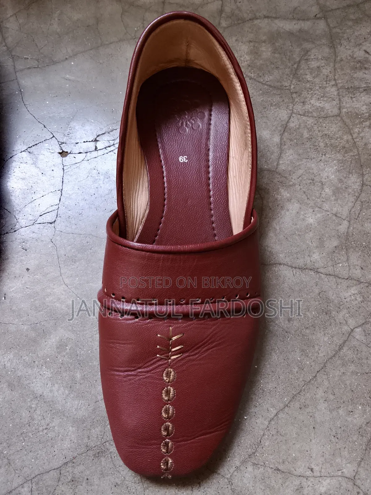 Aarong Shoes