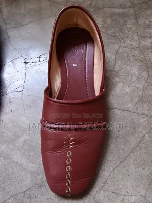 Aarong Shoes