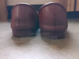 Aarong Shoes