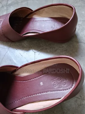 Aarong Shoes