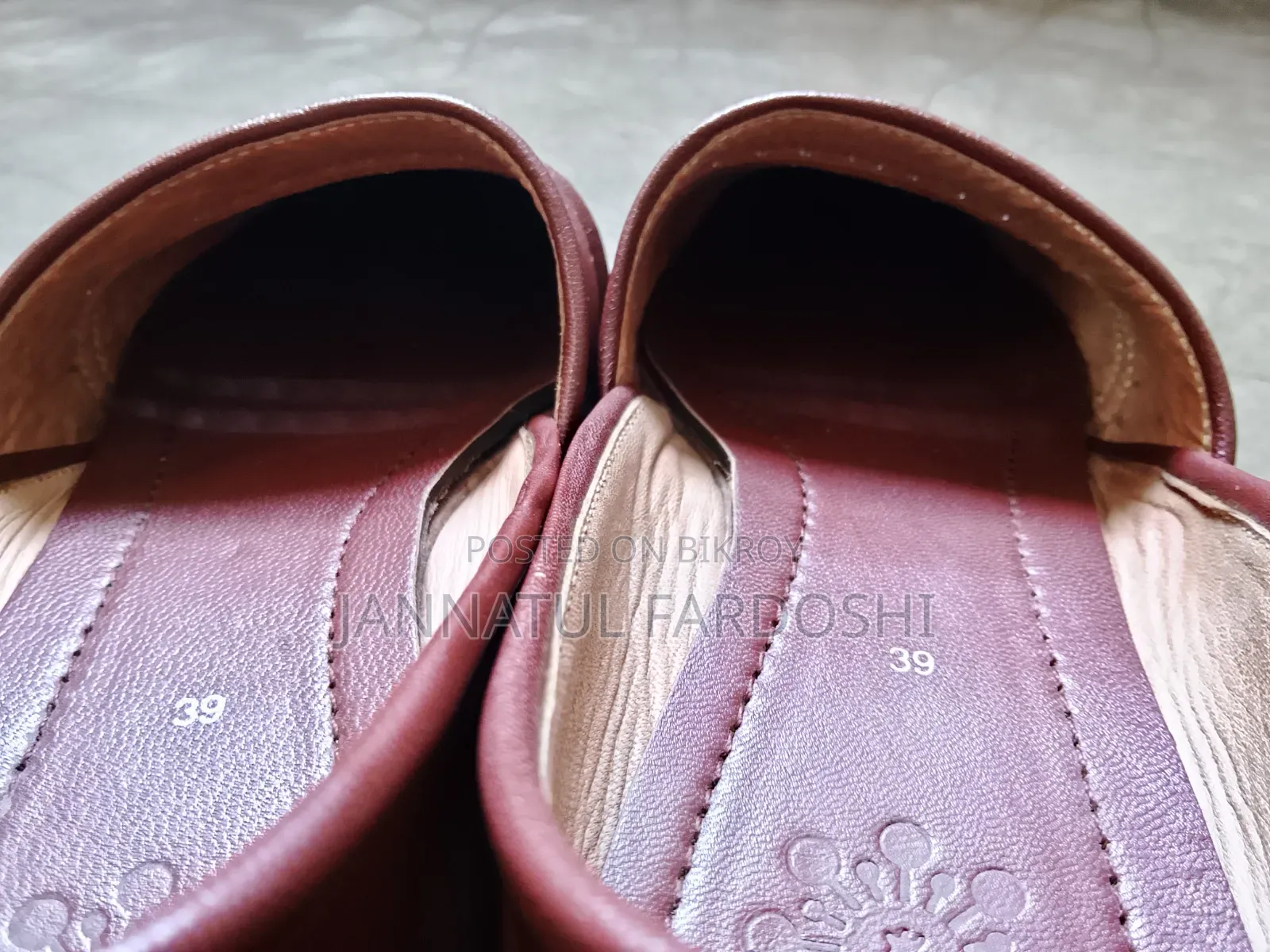 Aarong Shoes