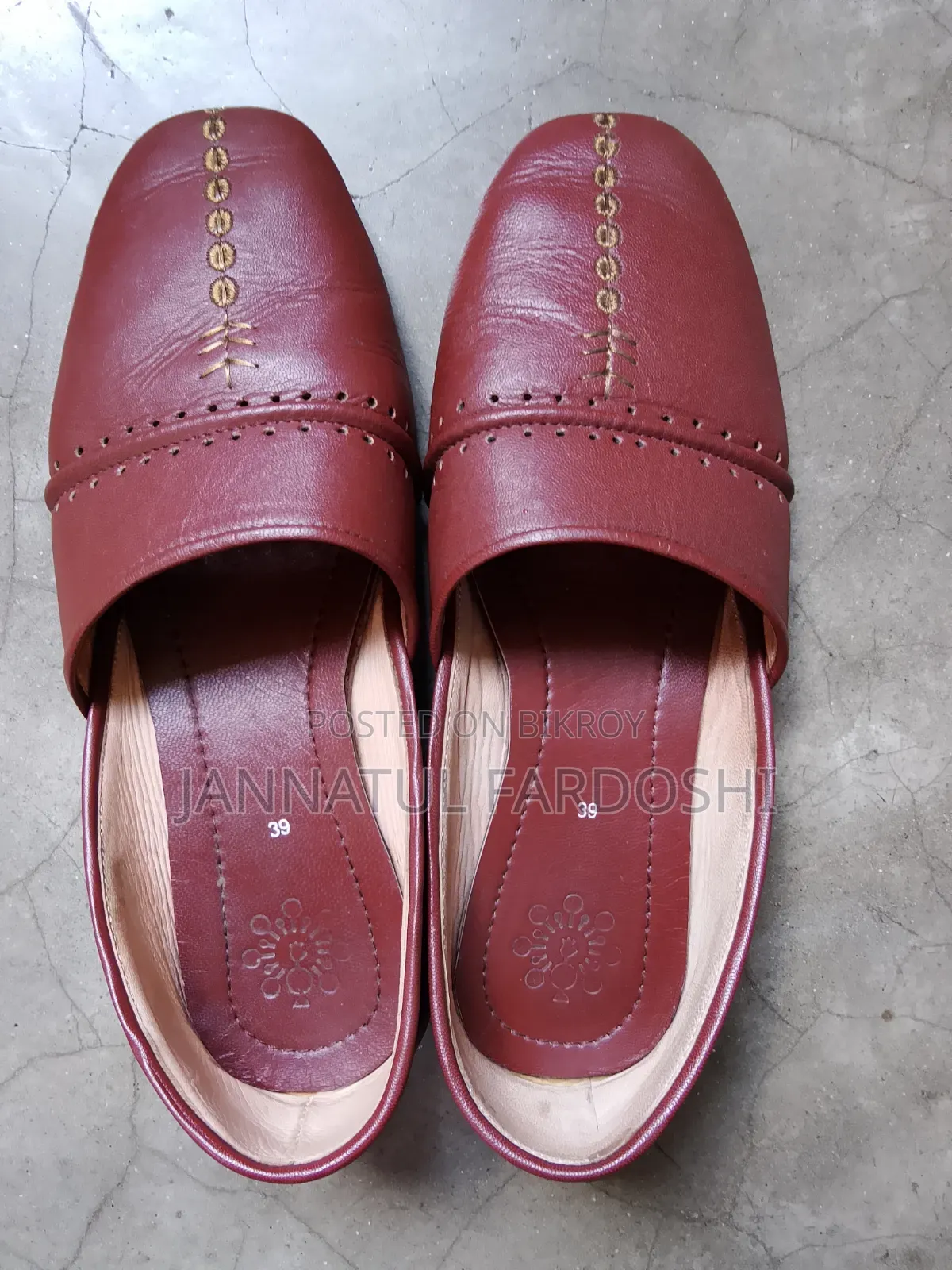 Aarong Shoes