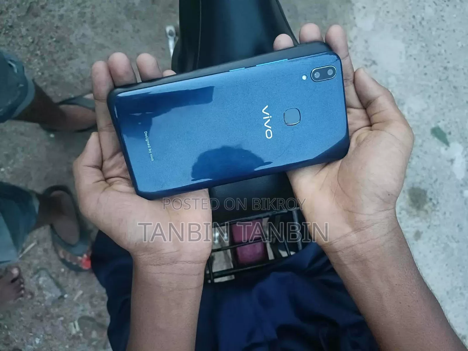 Vivo V9 64 GB Blue