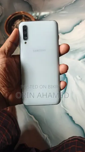 Samsung Galaxy A50 64 GB White