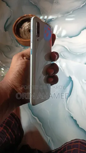 Samsung Galaxy A50 64 GB White