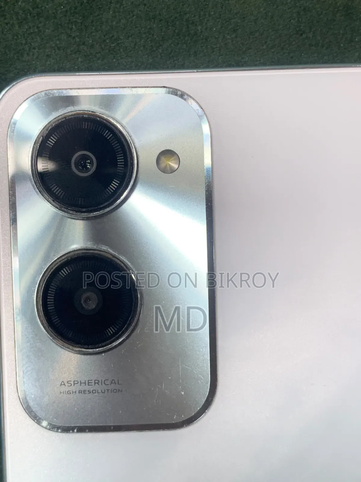 Vivo Y18 128 GB Silver