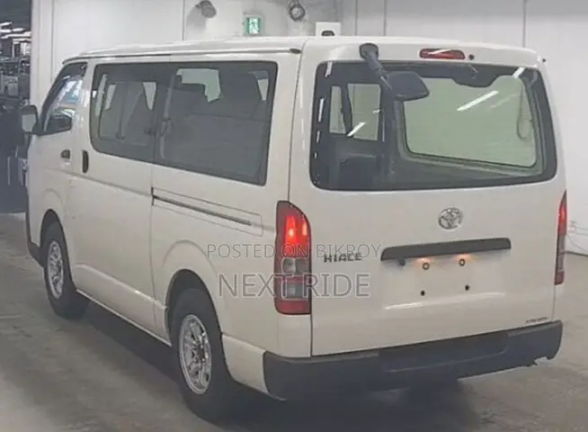 Toyota HiAce 2020 White