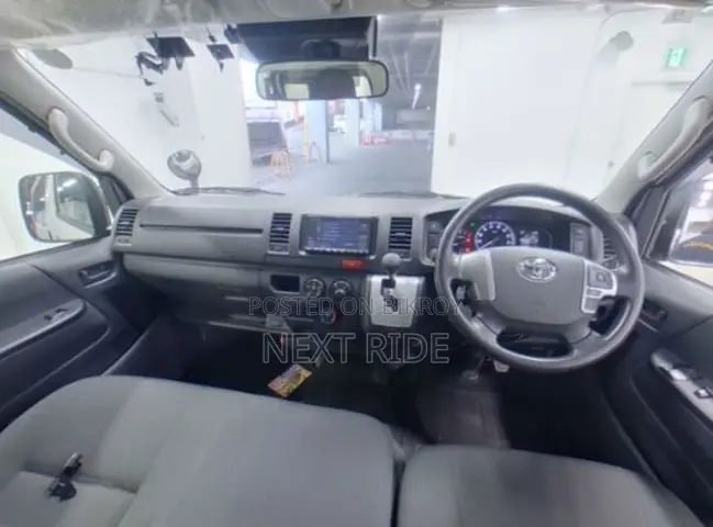 Toyota HiAce 2020 White