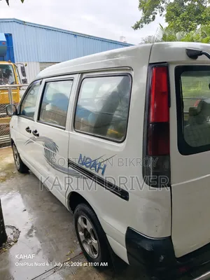 Toyota Noah 2003 Pearl