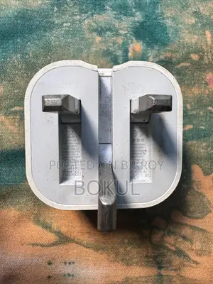 পাওয়ার অ্যাডাপ্টার