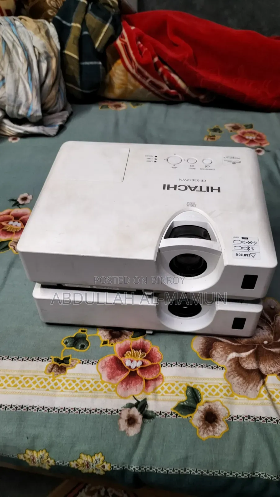 প্রজেক্টর বিক্রি হবে
