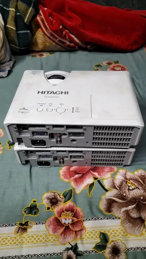 প্রজেক্টর বিক্রি হবে