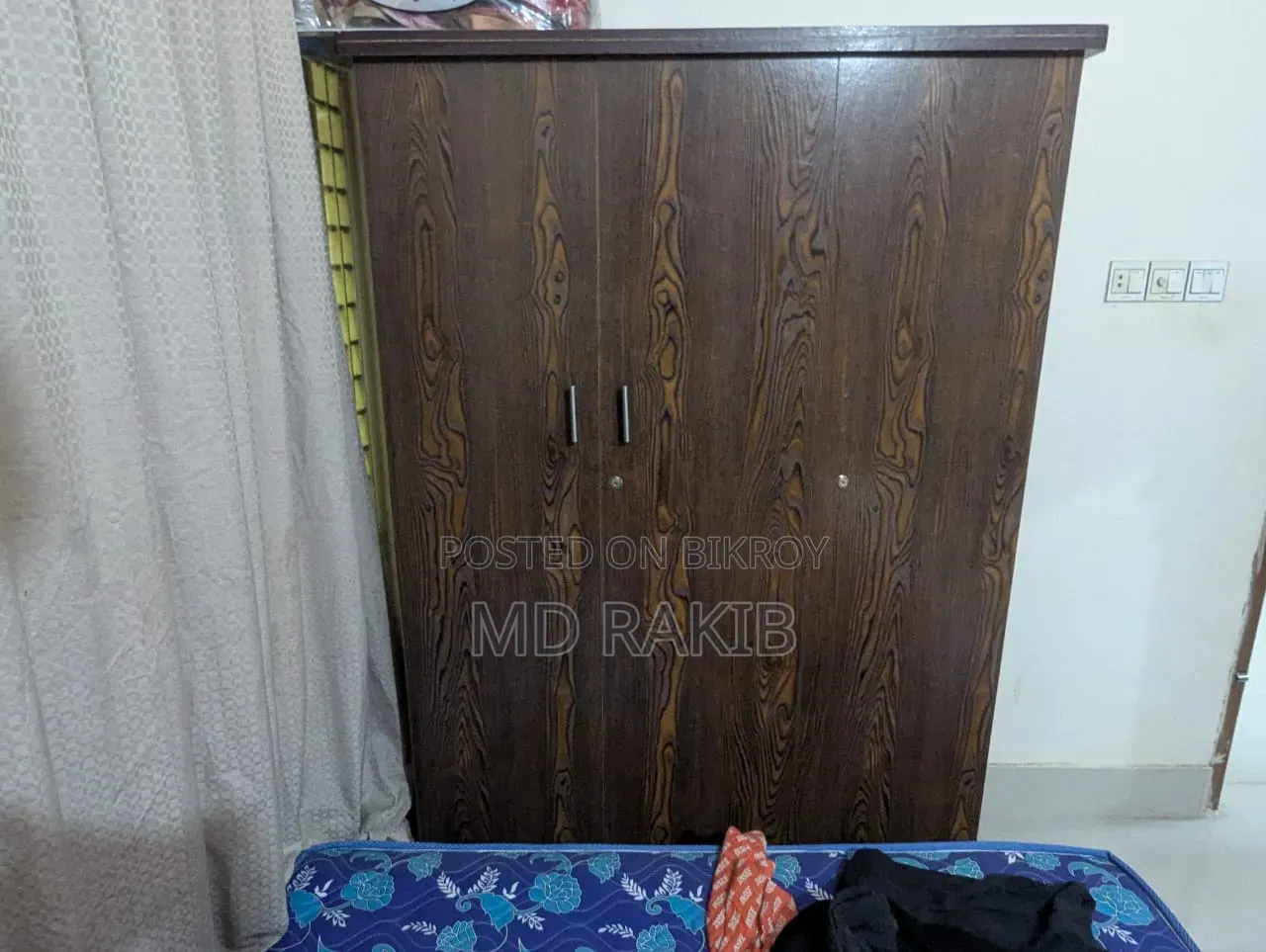 3 Door Wooden Almari