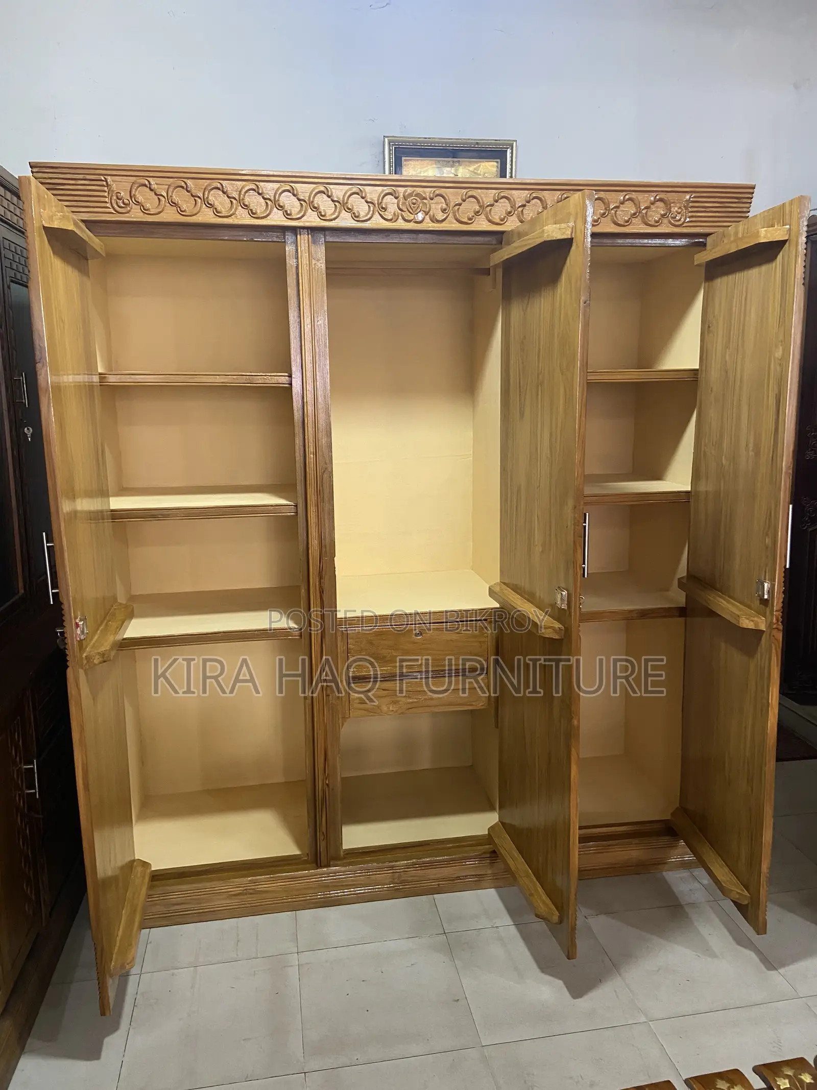 চিটাগং সেগুন কাঠের আলমারি 15% Discount