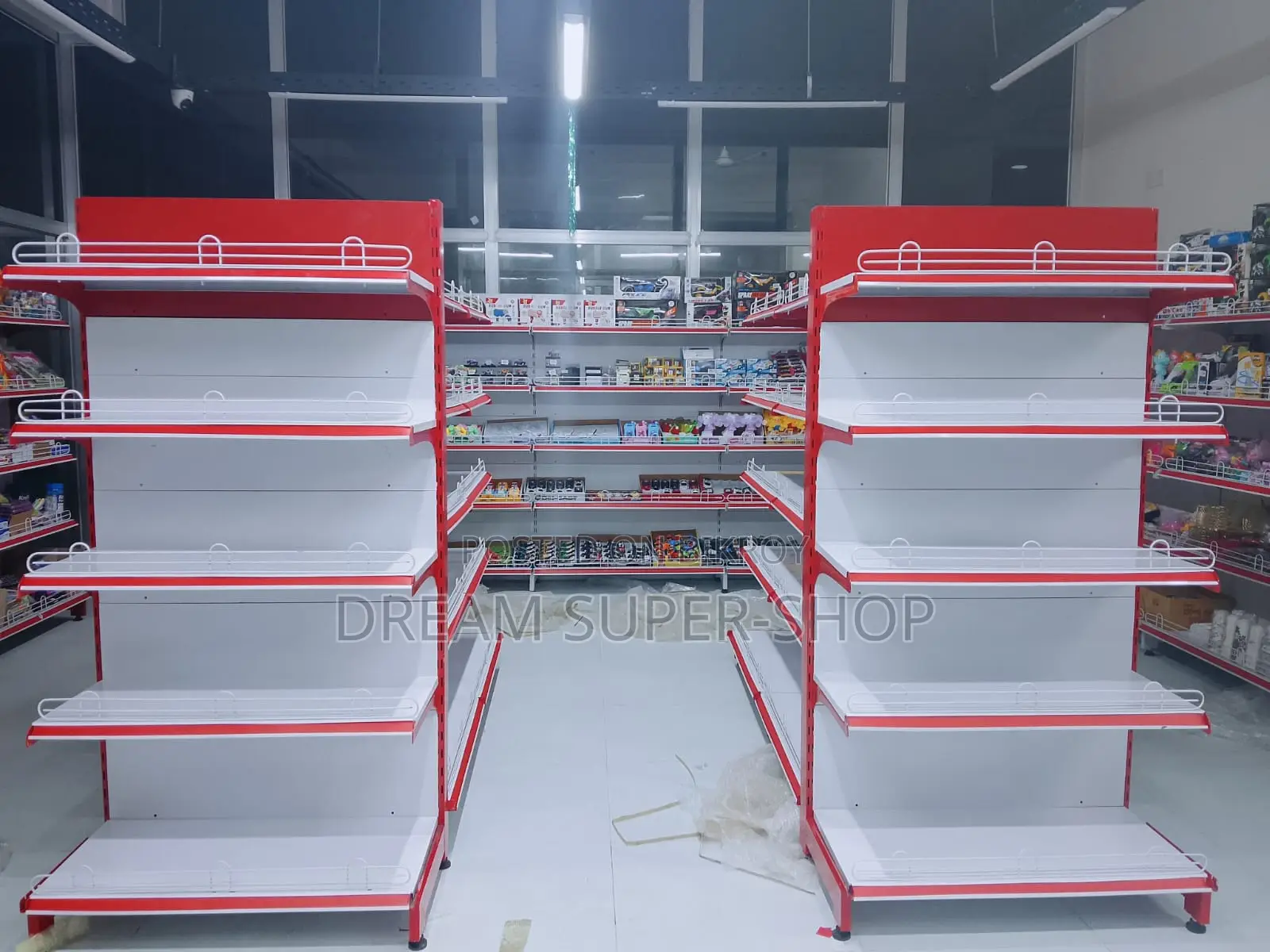 Premium Display Rack – Modern Wall Gondola System