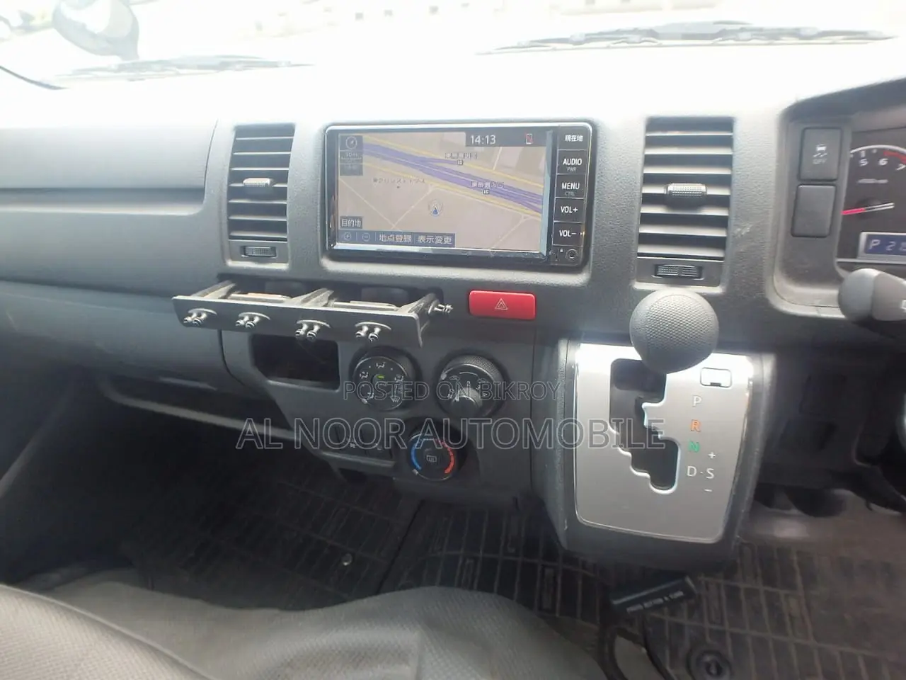 Toyota HiAce 2021 Silver