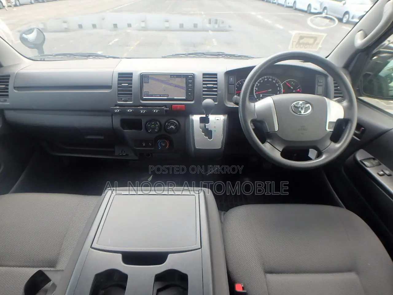 Toyota HiAce 2021 Silver