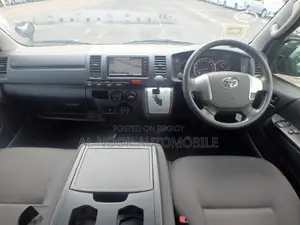 Toyota HiAce 2021 Silver