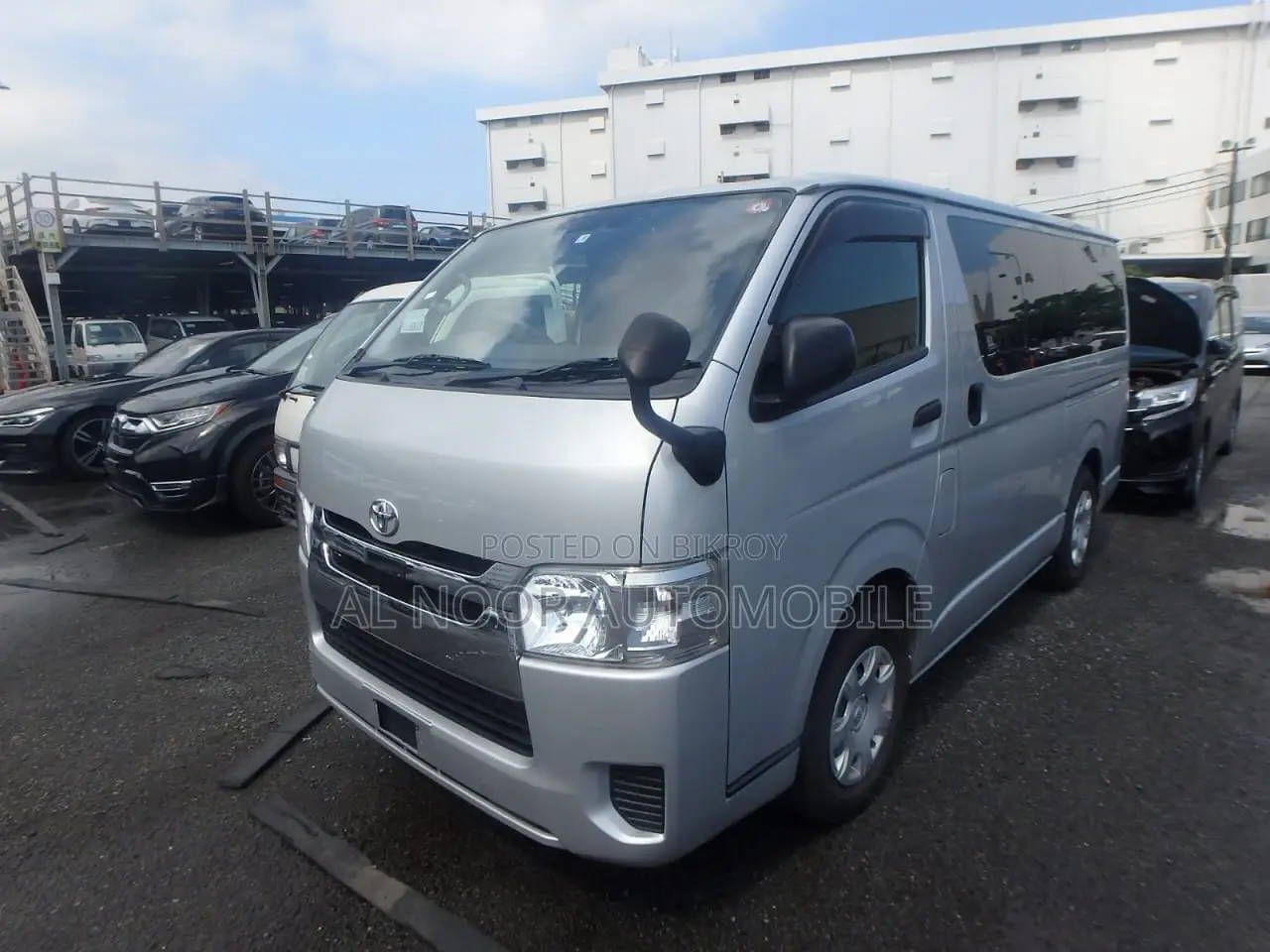Toyota HiAce 2021 Silver
