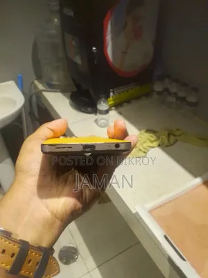 Infinix Hot 30i 128 GB Yellow
