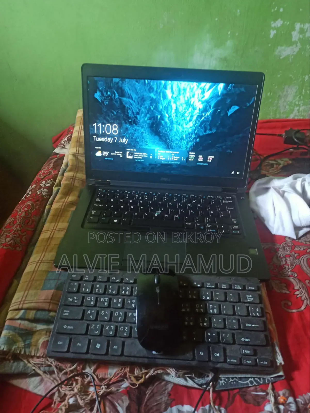 Laptop Dell Inspiron 15 8GB Intel Core 5 SSHD+SSD 256GB