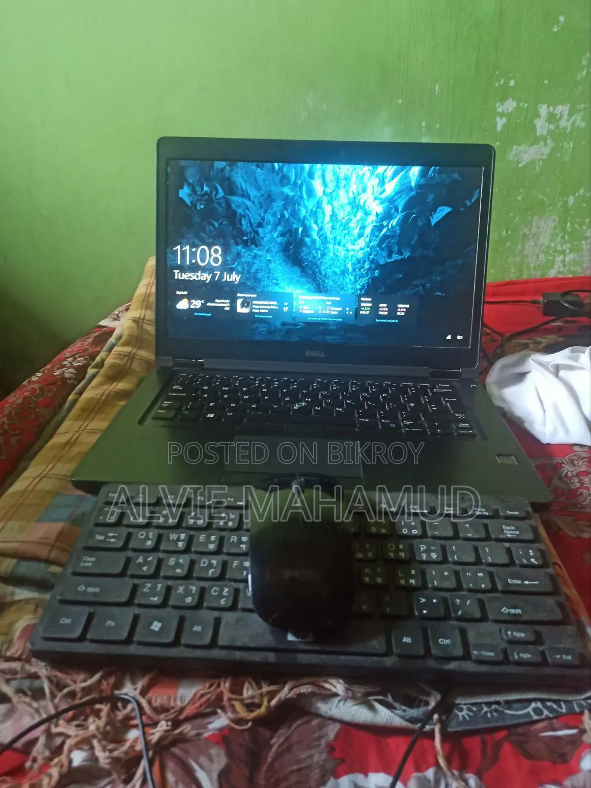 Laptop Dell Inspiron 15 8GB Intel Core 5 SSHD+SSD 256GB