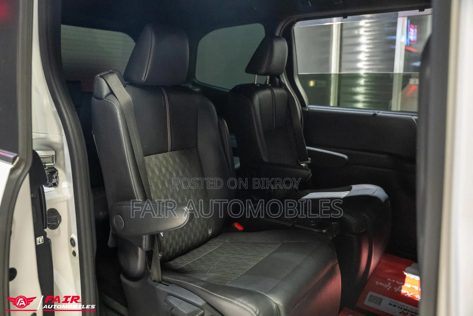 Toyota Noah 2022 Pearl