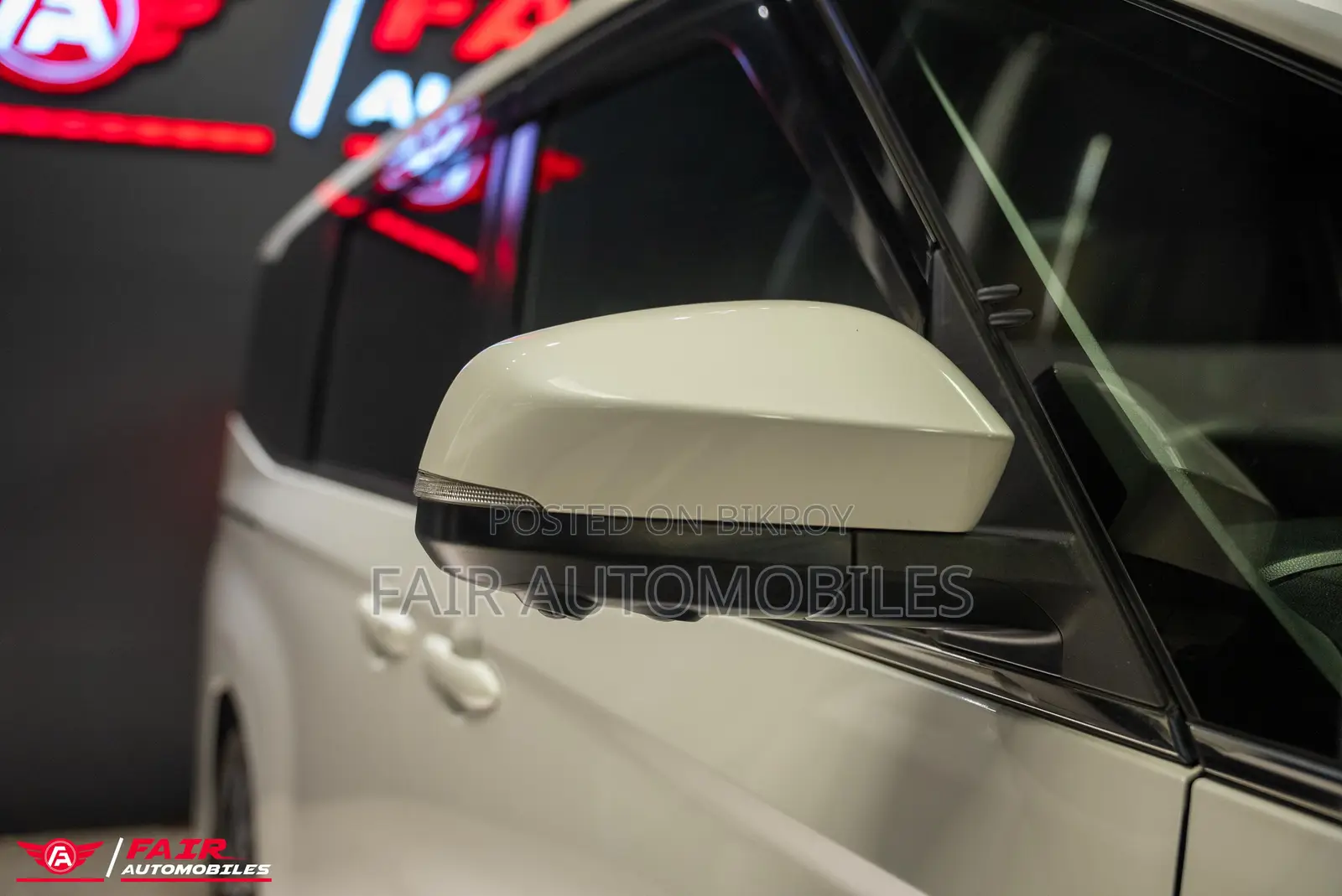 Toyota Noah 2022 Pearl