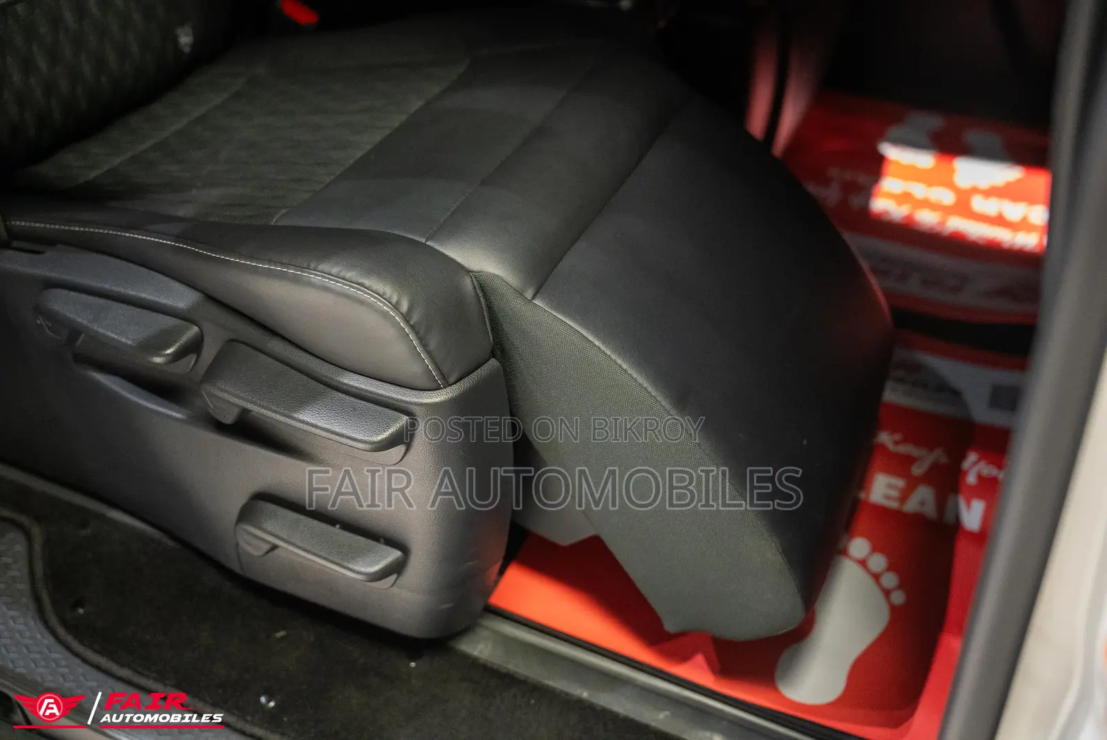 Toyota Noah 2022 Pearl