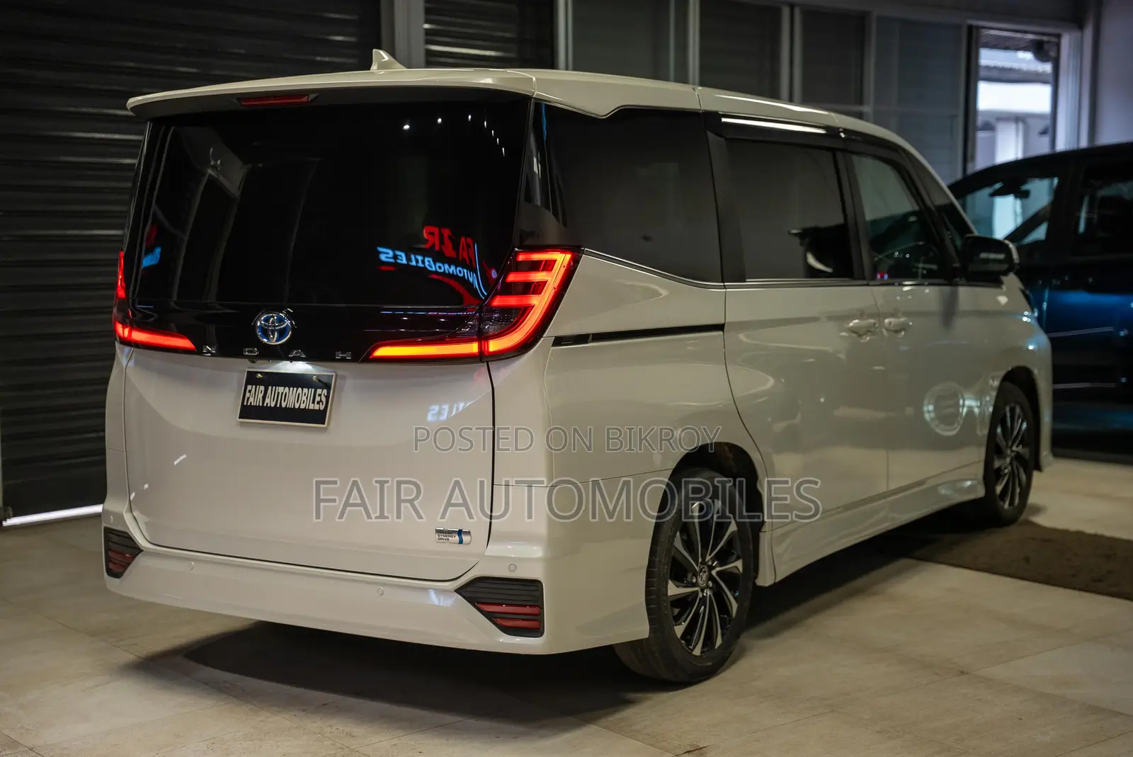 Toyota Noah 2022 Pearl
