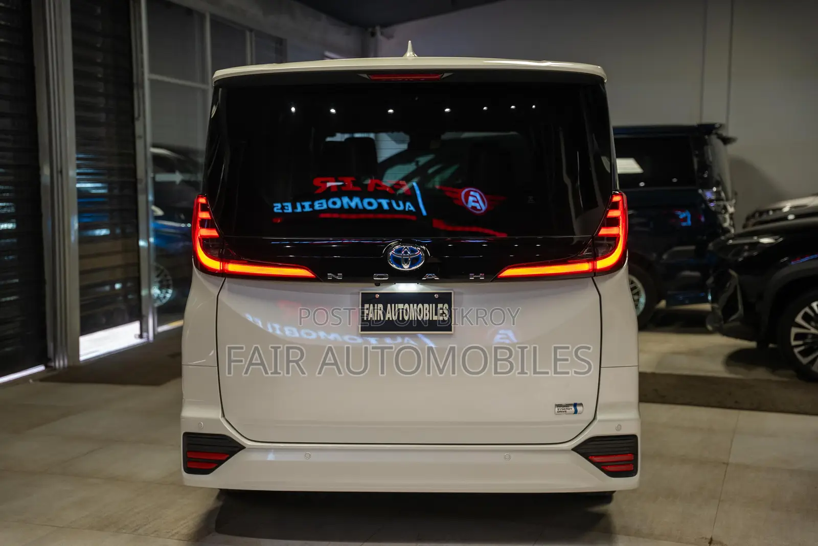 Toyota Noah 2022 Pearl
