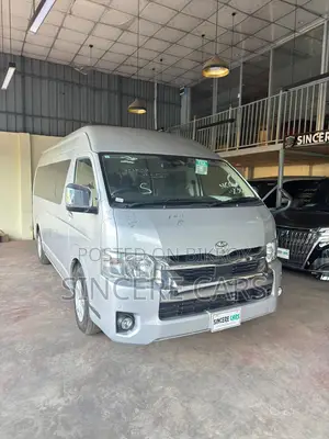 Toyota HiAce 2021 Silver