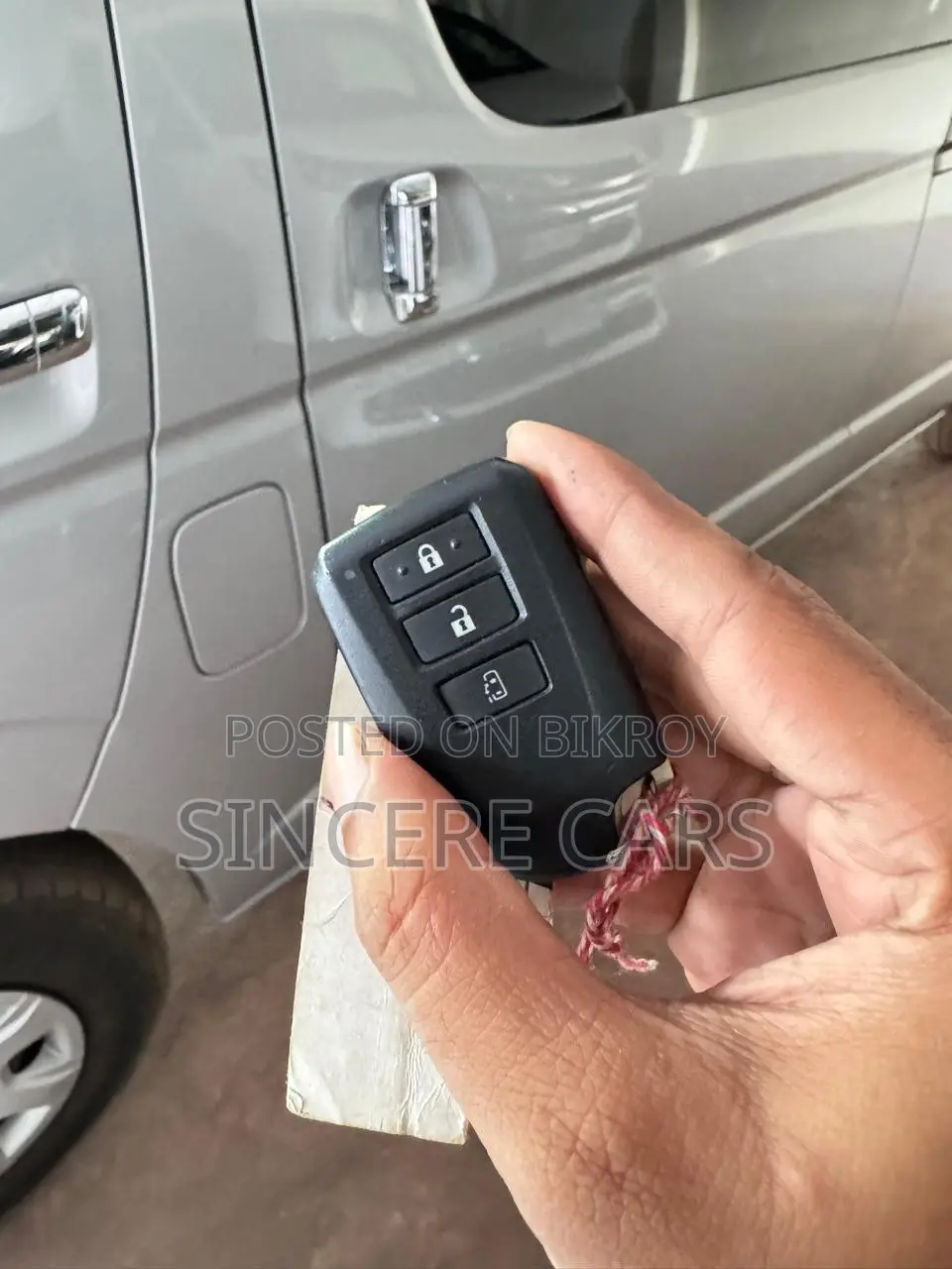 Toyota HiAce 2021 Silver