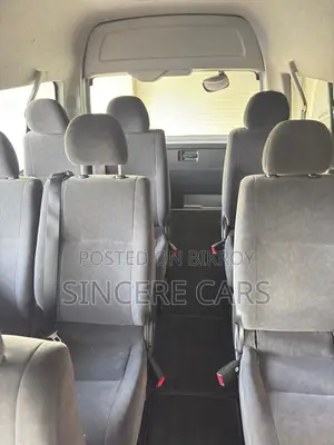 Toyota HiAce 2021 Silver