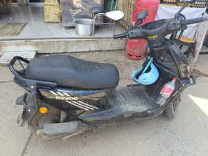 Revoo C32-Y 2025 Black