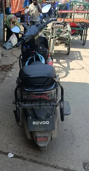 Revoo C32-Y 2025 Black